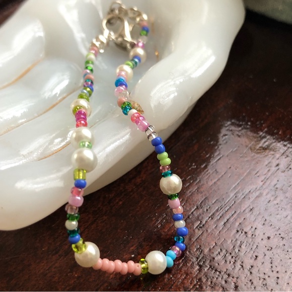 Seed Bead Bracelet Pearl Accent - Picture 1 of 8
